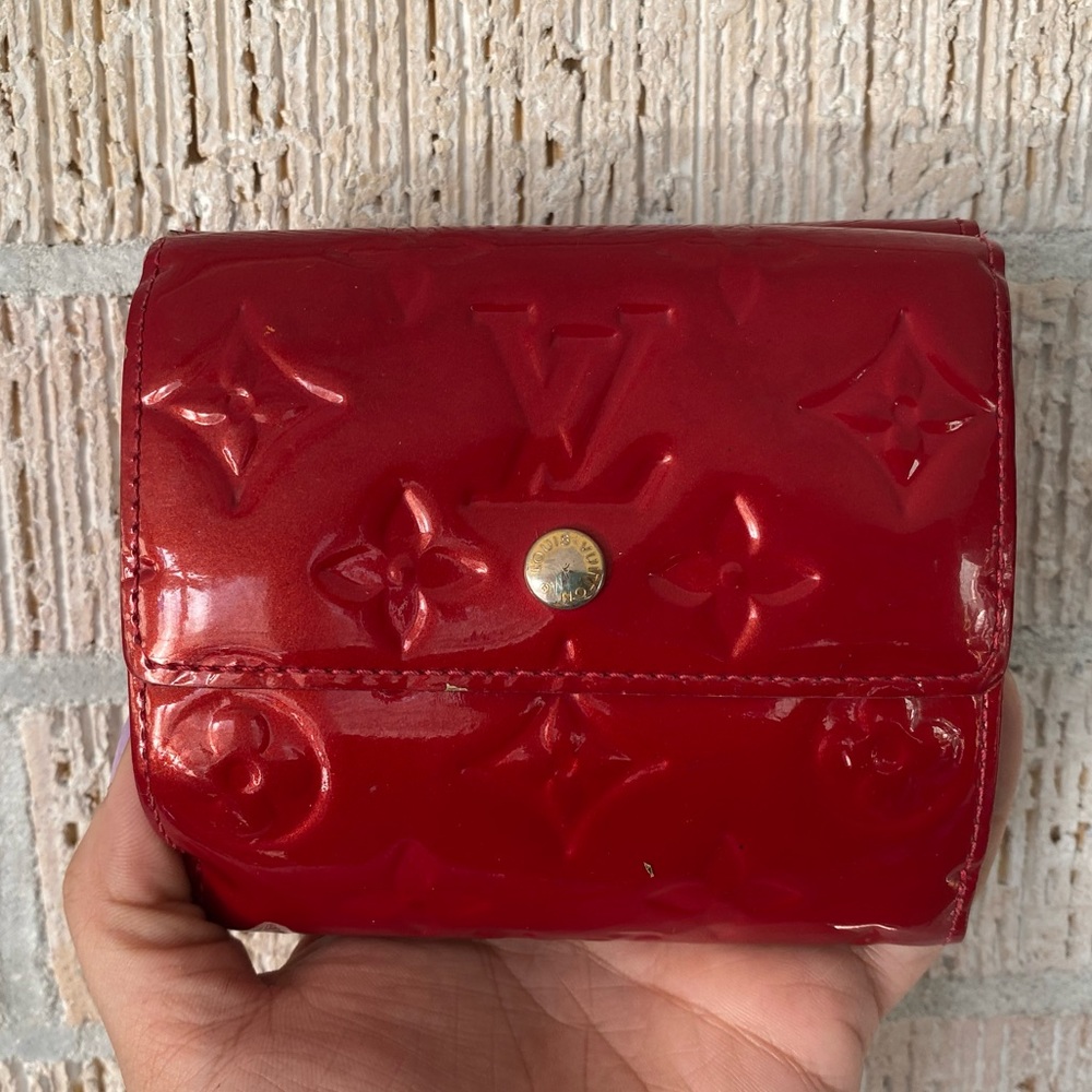 Vintage Louis Vuitton Elise Compact Wallet in Cherry Vernis 🍒